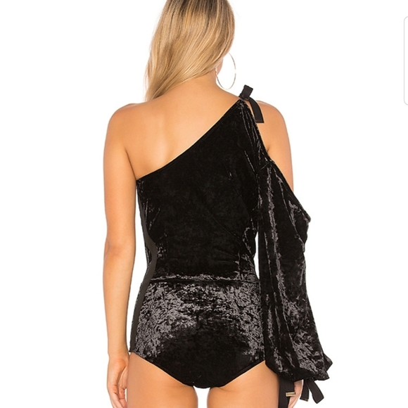 Hot as Hell One Tie Shoulder Velvet Bodysuit NWT - Picture 2 of 8